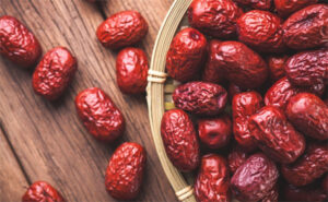 táo đỏ thái lát